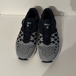 Pre-owned Nike Dallas Cowboy’s sneakers. They are 9.5 men’s size.